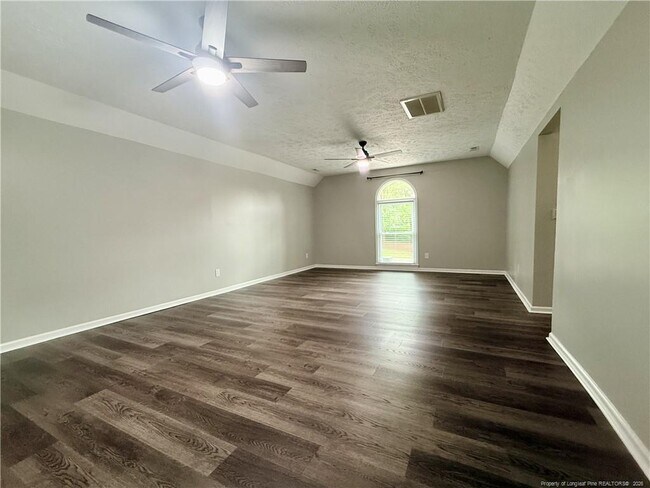 Building Photo - 632 Bromsworth Trail
