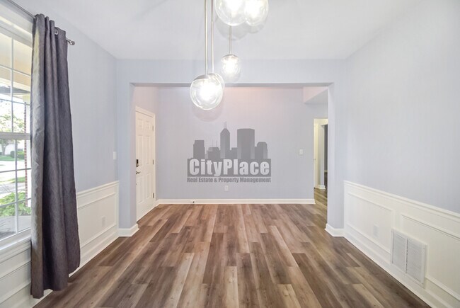 Building Photo - 4440 Valley Trace Dr