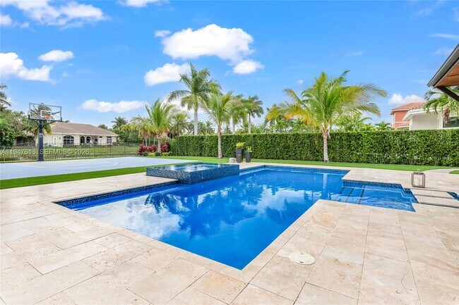 Building Photo - 10220 Sweet Bay Ct