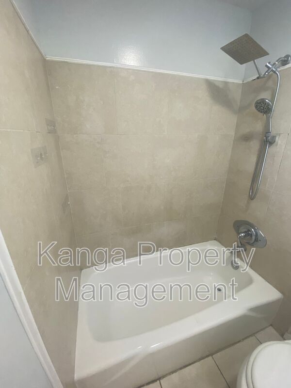 Building Photo - 3206 Louisiana Ave