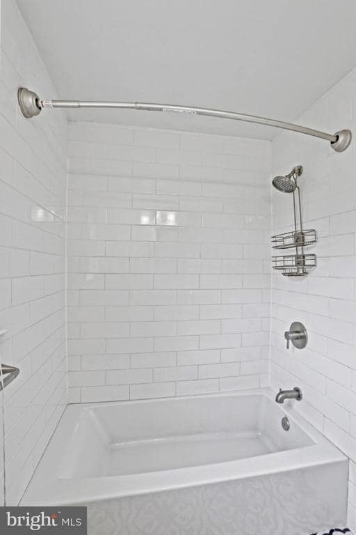 Building Photo - 4116 Majestic Ln