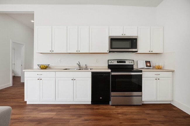 Building Photo - 2214 Stevens St