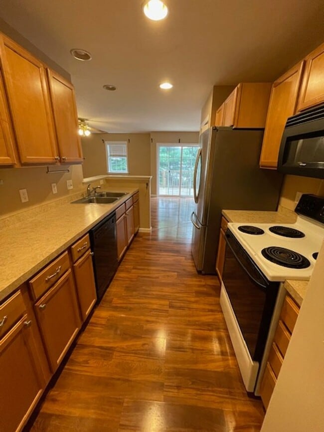Building Photo - 2 Bed 2.5 Bath Townhouse in Lititz