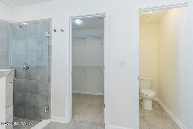 Building Photo - 95241 Tanglewood Dr