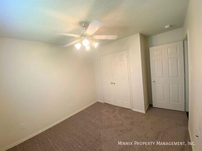 Building Photo - 10604 Boston Ave