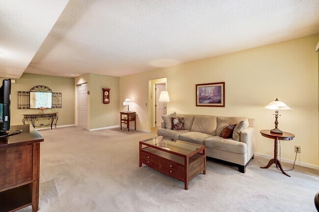 Living Room - 9728 Timberview Ct