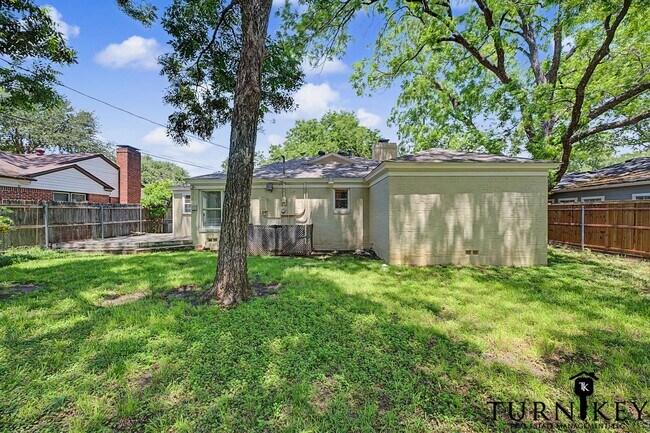 Building Photo - Vintage Charm Meets Modern Comfort Fully Updated 1942 Home in Fort Worth's Ridglea Area