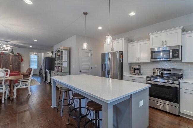 Building Photo - 9868 Bluestone Cir