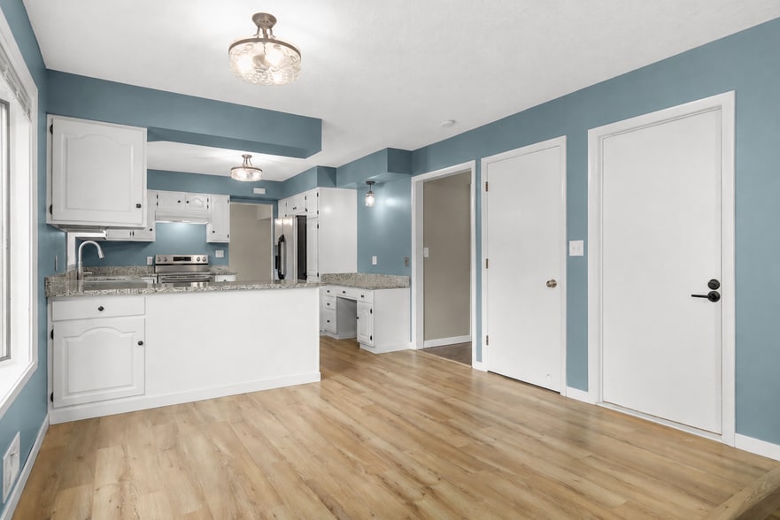Kitchen - 2808 Aglen St