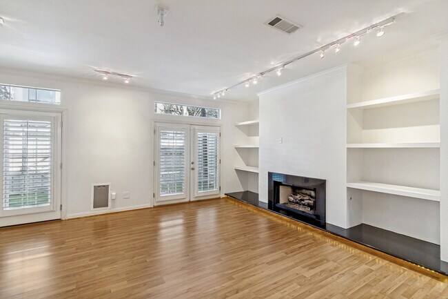 Building Photo - 4309 Tomberra Way