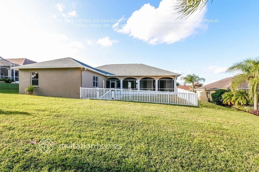 Building Photo - 2609 Brookside Bluff Loop