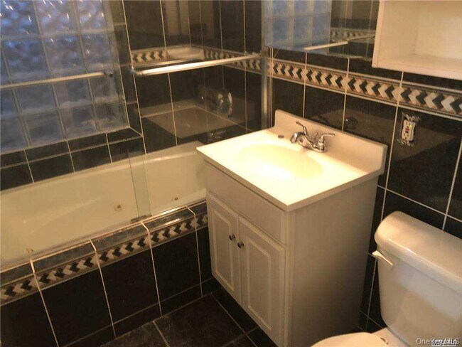 Building Photo - 1 Allen St