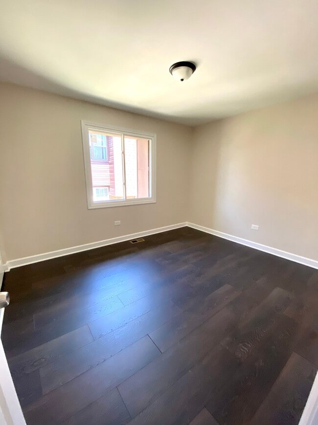 Building Photo - 12752 Kenneth Ave