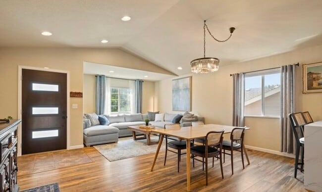 Building Photo - Beautiful 4 Bedroom in Loveland