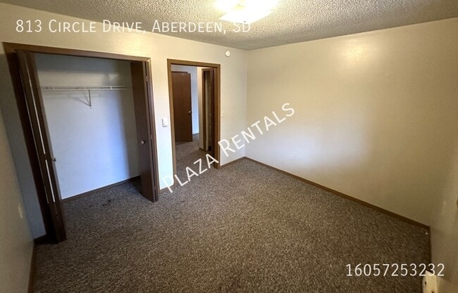 Building Photo - 608 W 3rd St