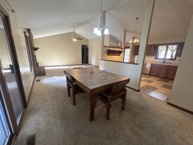 Building Photo - 9229 Westdrum Ct