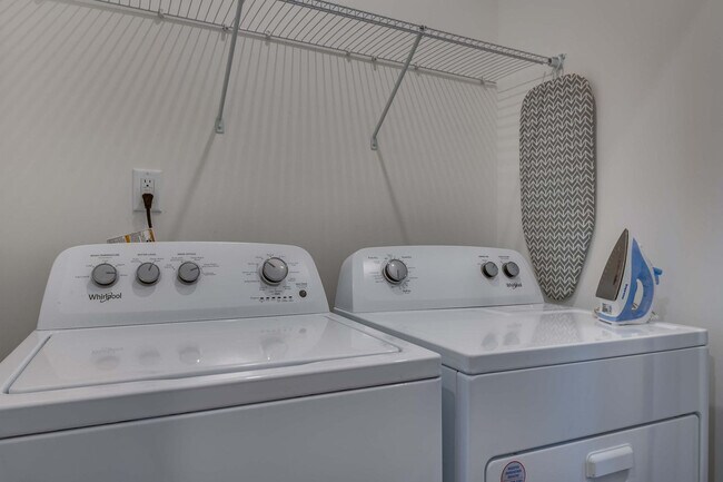 Building Photo - 4118 Bunker Dr