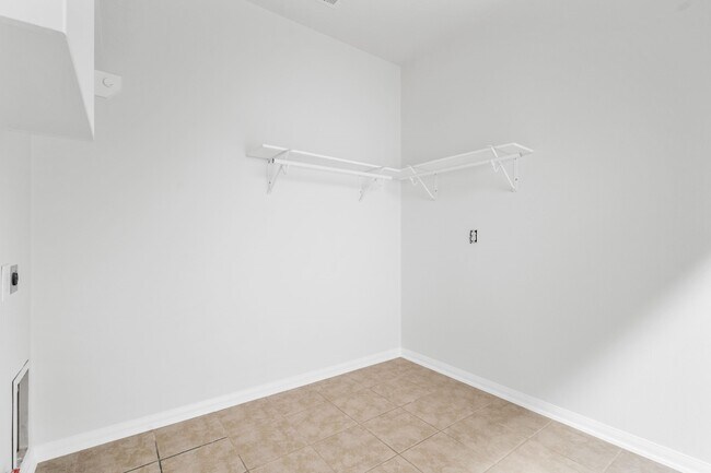 Building Photo - 8102 Little Scarlet St