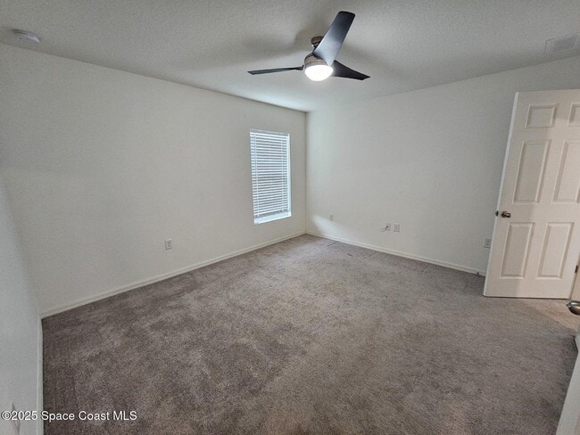 Building Photo - 1390 Vander Ave SE