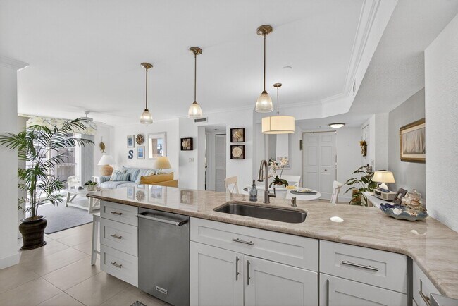 Building Photo - 1801 N Flagler Dr