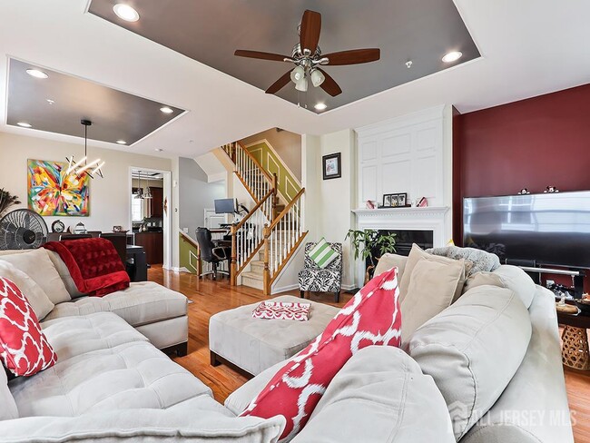 Building Photo - 1705 Gabriel Ln