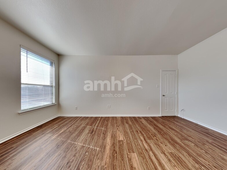 Building Photo - 7606 Fallen Antler Pl