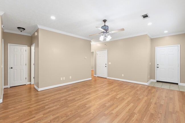 Building Photo - 1620 Over Cup Cir