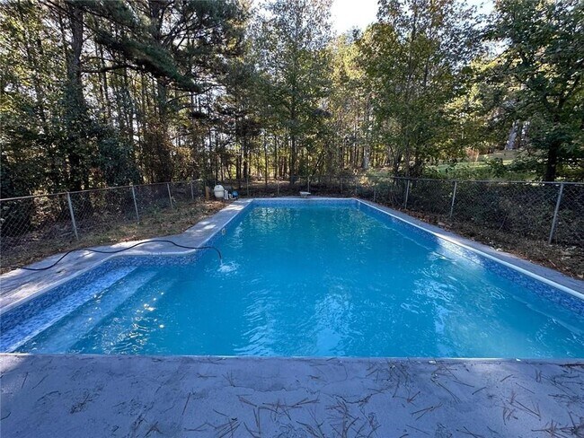 Building Photo - 4375 Braselton Hwy