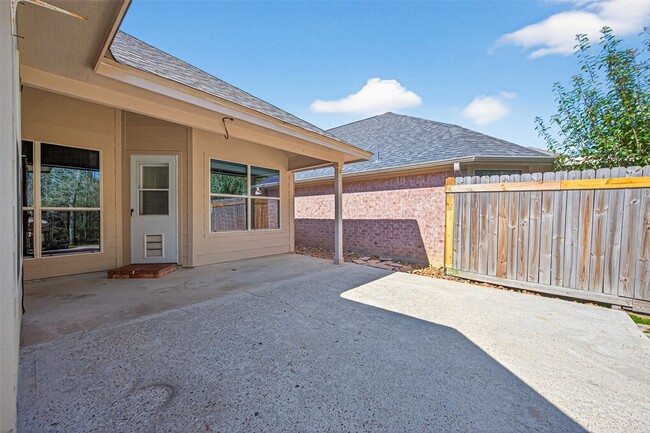 Building Photo - 10542 Parkside Dr