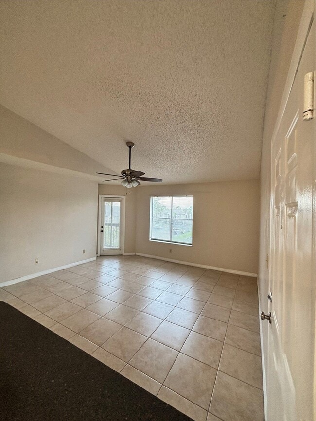 Building Photo - 2030 Cascades Blvd