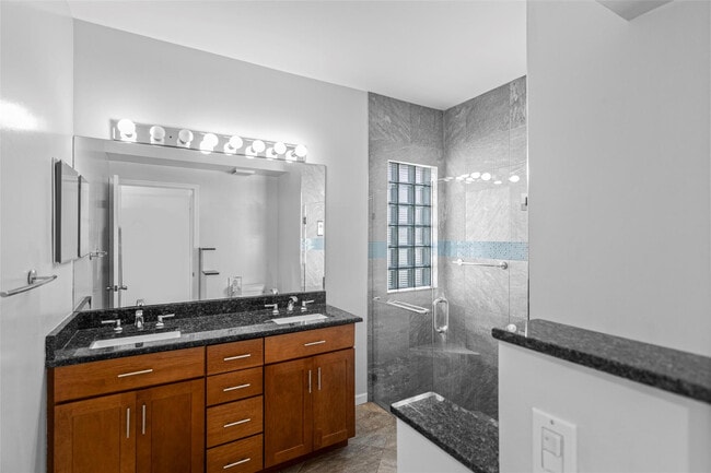 Building Photo - 15250 SW 49th Ct