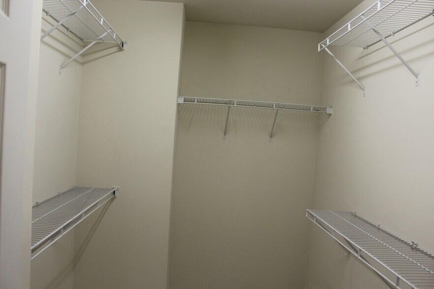 Building Photo - 1404 Bellsmith Dr