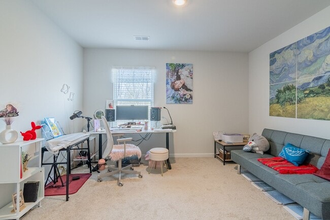 Building Photo - Like New Home in Grovetown