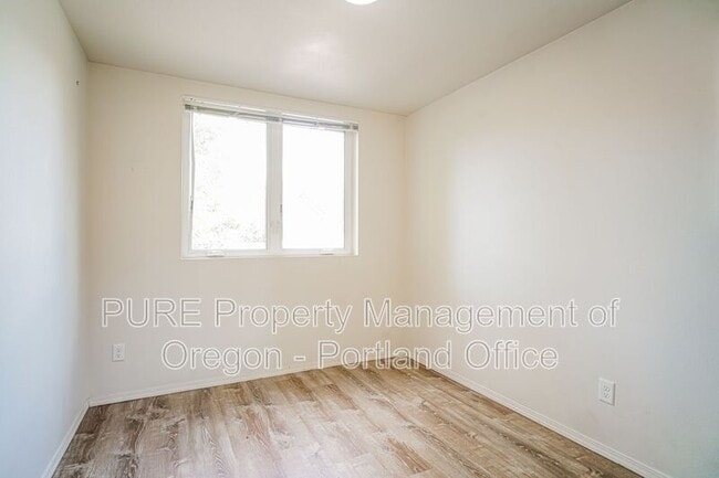 Building Photo - 5263 N Harvard St