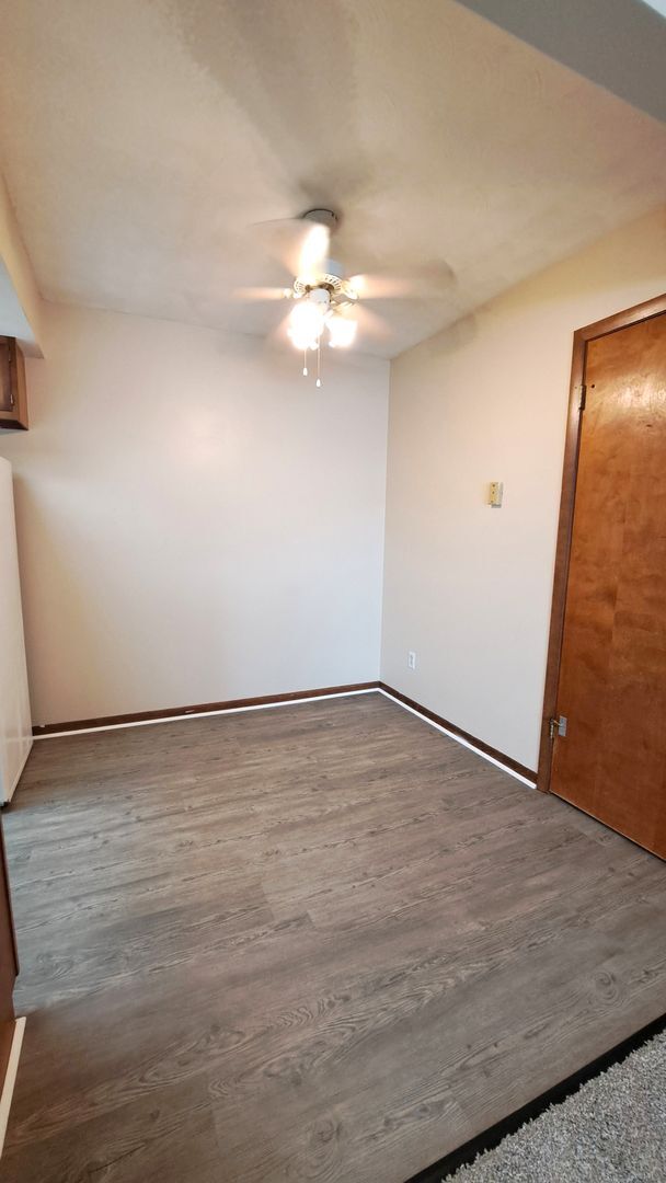 Building Photo - 805 Mitchell Ave