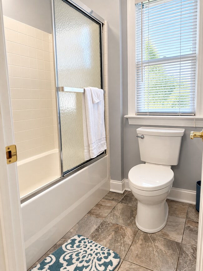 Building Photo - The Hampton Castle Haven, Room 2 | Private Bedroom + En-Suite Bath Near Sentara & Riverside.