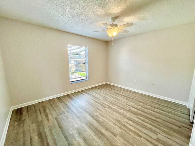 Building Photo - 5107 S Clarice Ct