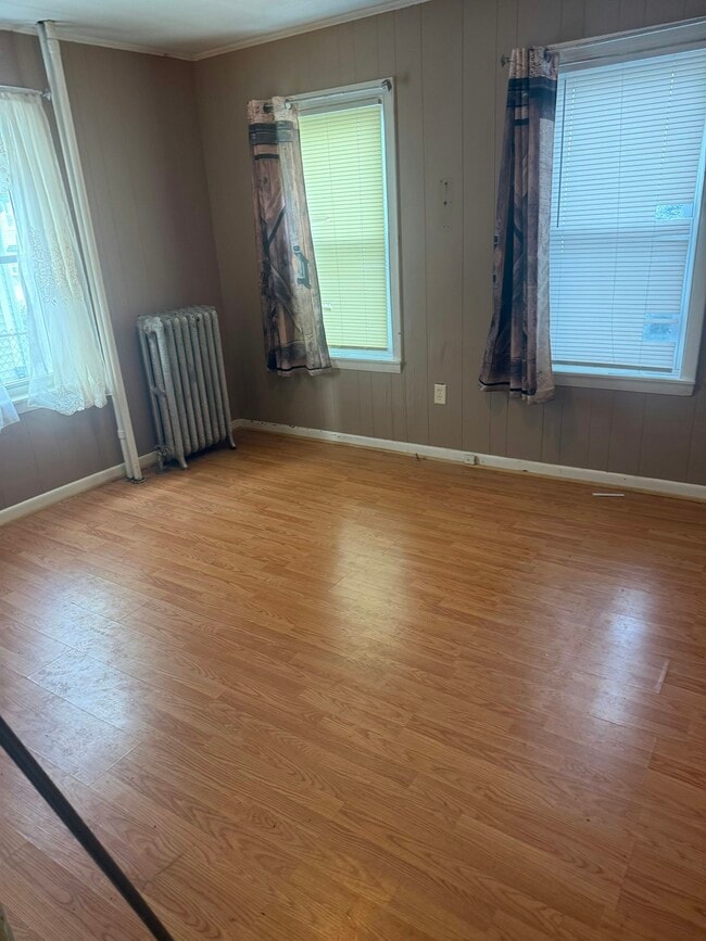 Building Photo - 73 Friend St