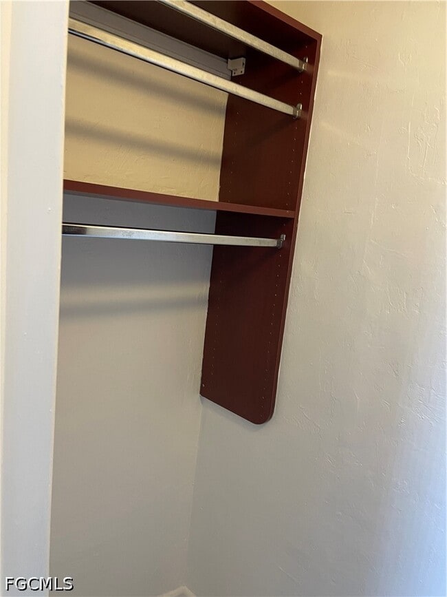 Building Photo - 4906 Victoria Dr