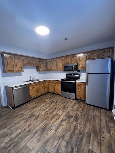 Building Photo - 124 Ballygar St