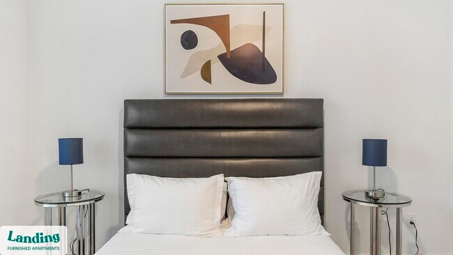 Building Photo - 650 E Sycamore St