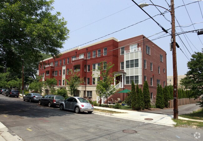 Primary Photo - 3129-3133 9th St N