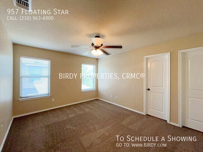 Building Photo - 957 Floating Star