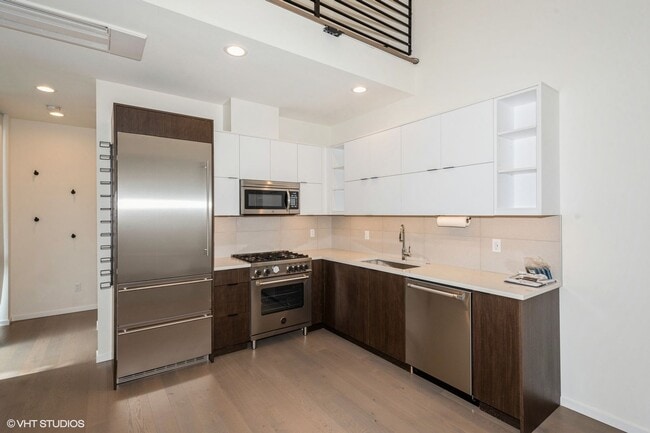Building Photo - Beautiful Modern Capitol Hill Townhome