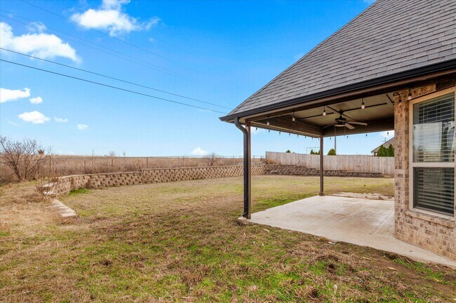 Building Photo - 2702 Waterford Ct