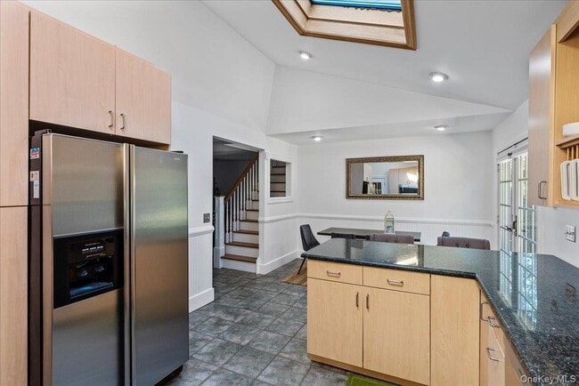 Building Photo - 20 Alanson Ln