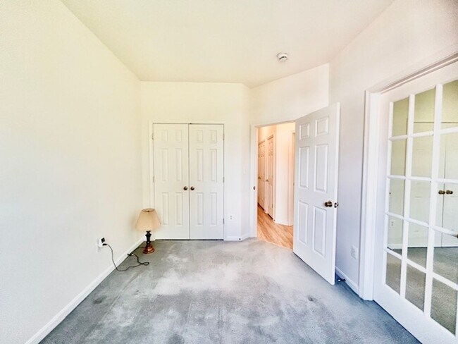 Building Photo - 13027 Middlebrook Road