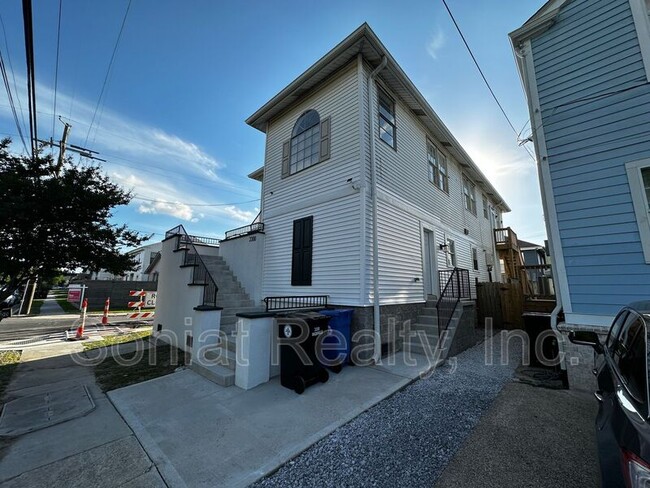 Building Photo - 3302 Nashville Ave