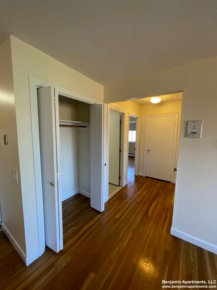 Building Photo - 95 Gardner St