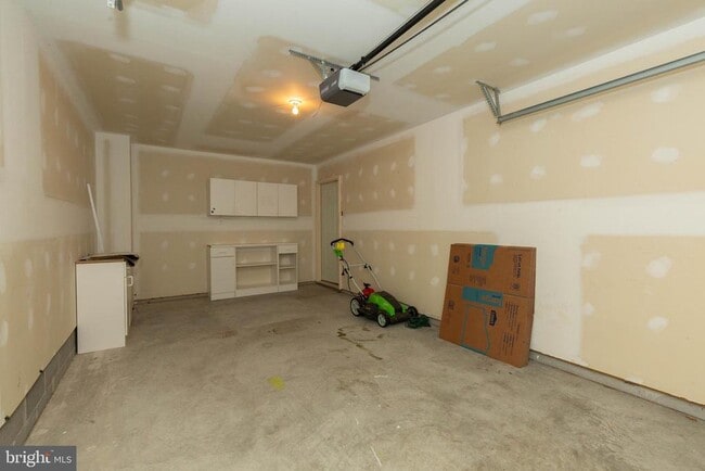 Building Photo - 228 Morlatt Ln